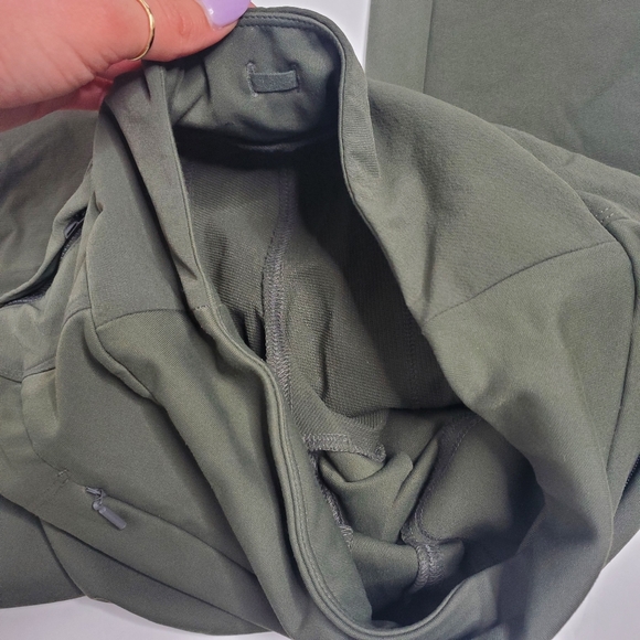 ATHLETA - Headlands Hybrid Cargo pants size 2 - Picture 4 of 13